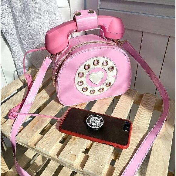 Retro Look Actual Working Telephone Purse - Picture 3 of 6